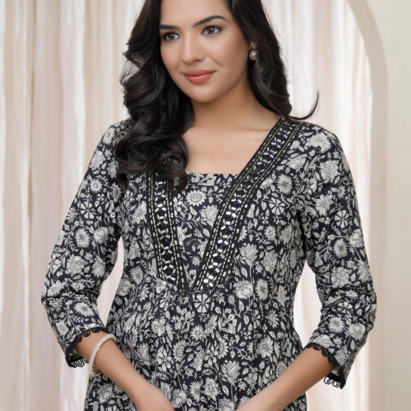 VAASVA - Vaasva Black Floral Cotton Printed Gathered Kurti