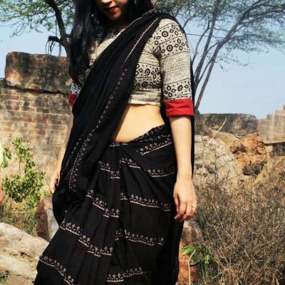 Addey - Cotton Mulmul Printed Saree With Blouse